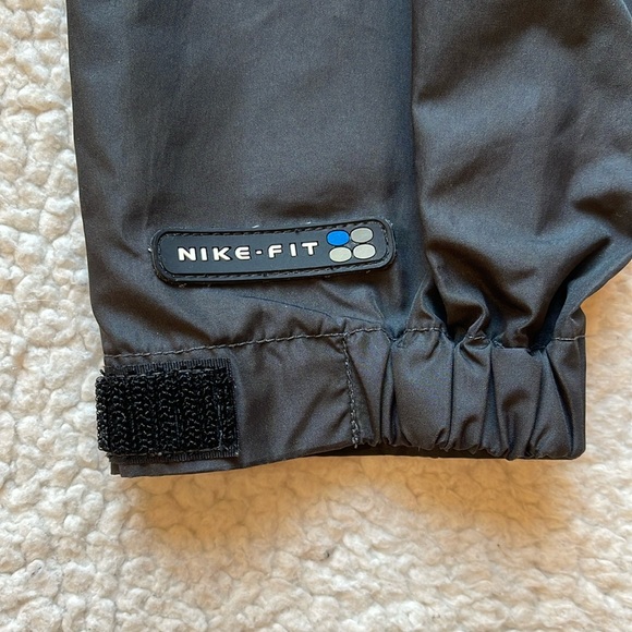 Vintage 90s Nike ACG Lightweight Embroidered Windbreaker - Picture 3 of 13